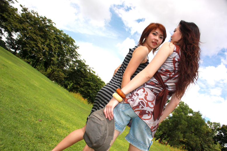 Smart Styling Hacks That Elevate Everyday Outfits With Minimal Effort and Cost